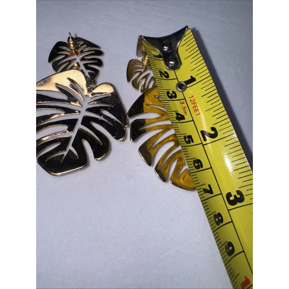 Large Tropical Leaf Earrings Monsteara Deliciosa Gold Tone Cutwork Foliage 2.75